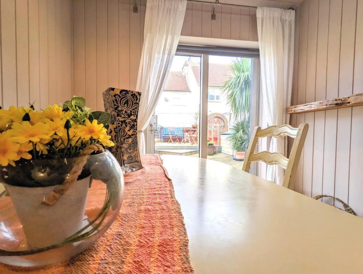 Stunning 4Br House With Free Parking - By Innit Hove Extérieur photo