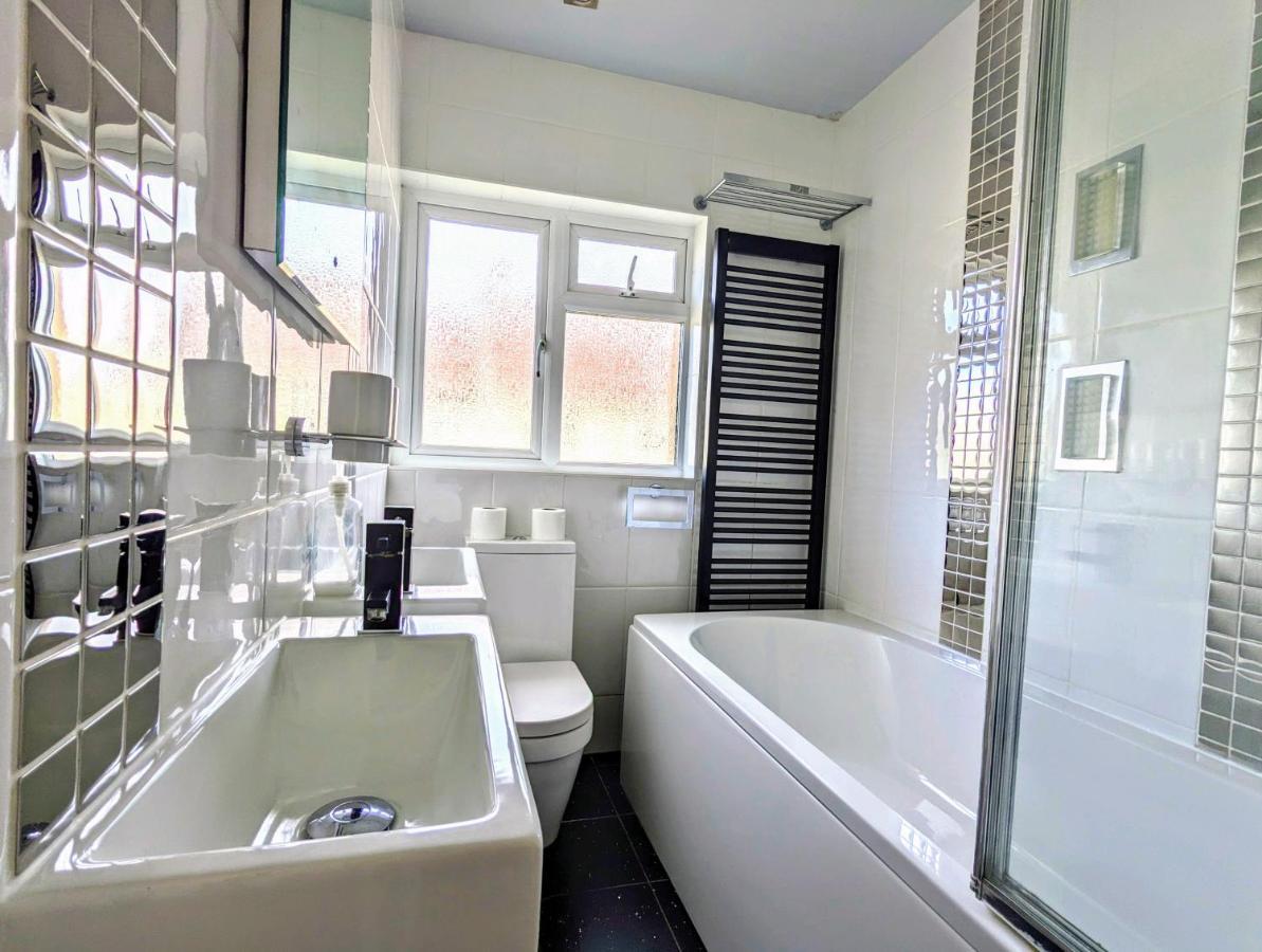 Stunning 4Br House With Free Parking - By Innit Hove Extérieur photo